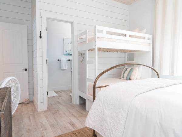 Luxurious Beachfront Villa in Little Exuma - 4-Bedroom Getaway